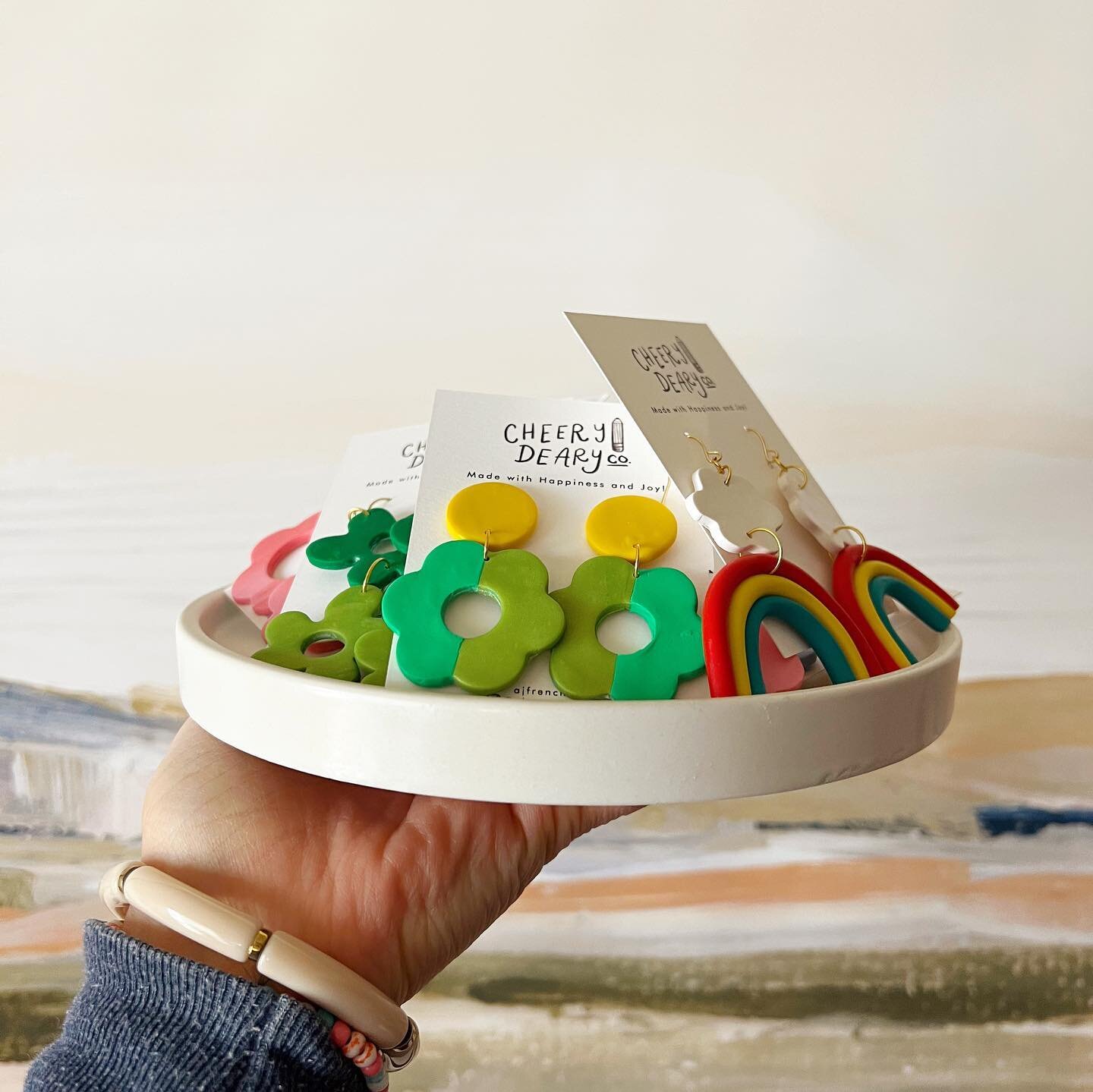 Serving up some new earrings for Spring Break! They will be listed in my shop tomorrow morning at 9am CST. Lots of St. Patrick&rsquo;s Day ☘️ inspired earrings! #polymerclayearrings #clayearrings